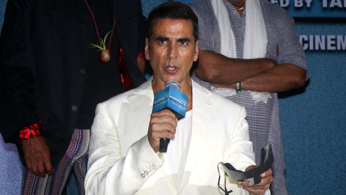 Akshay: Court Will Decide Paresh Rawal Dispute