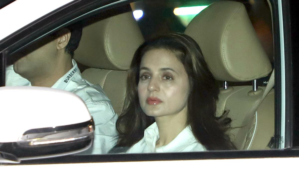 Hema Malini’s Niece Madhoo At Dharmendra’s Prayer Meet