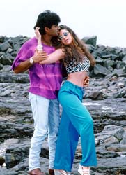 Sunil Shetty and Karishma Kapoor