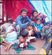 Raju Chanappa Hulgunde, Anna's wife Rukmin and his 80-year-old mother