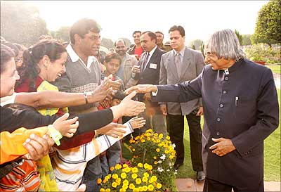 President Kalam speaks to visitors