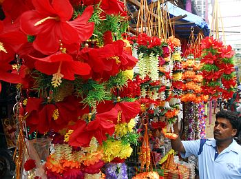 A person shopping for decorations in Dadar