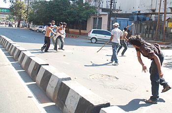 Agitating students pelt stones on security personnel