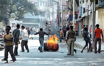 Miscreants on a rampage at Shankarapura in Bengaluru