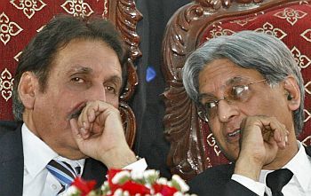 Chief Justice Iftikhar Chaudhary attends a lawyers' convention