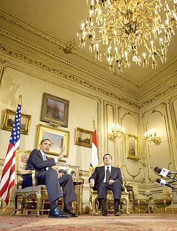 US President Barack Obama with Egypt's President Hosni Mubarak during their meeting at the Main Salon of Quba Palace in Cairo