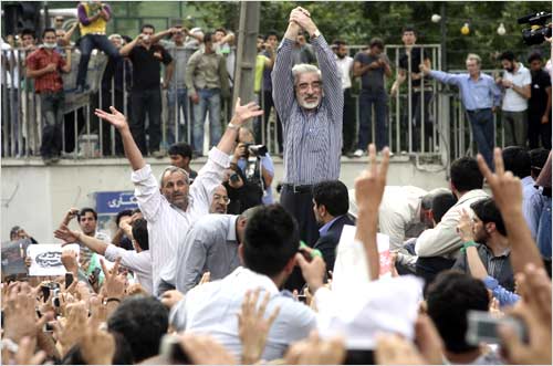 Defeated presidential candidate Mir Hossein Mousavi attends a rally in his support support in Teheran