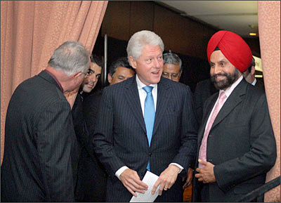 Bill Clinton with Indian American businessman Sant Singh Chatwal