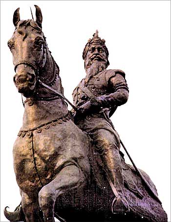 A statue of Maharaja Ranjit Singh in Amritsar.