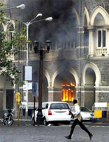 Taj burns during the 26/11 attacks