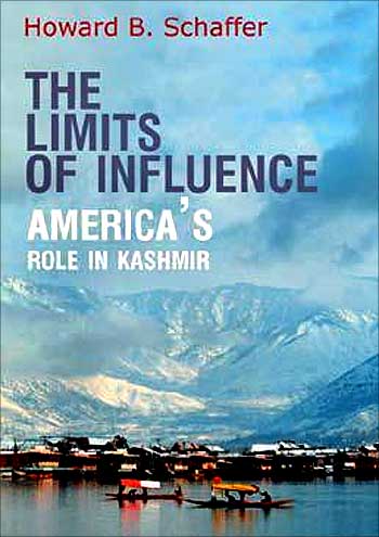 The book cover of 'The Limits of Influence: America's Role in Kashmir'