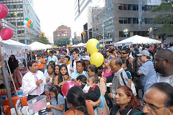 Indian community throngs the food stalls