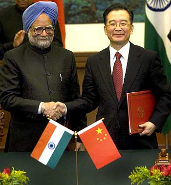 Prime Minister Manmohan Singh with Chinese Premier Wen Jiabao