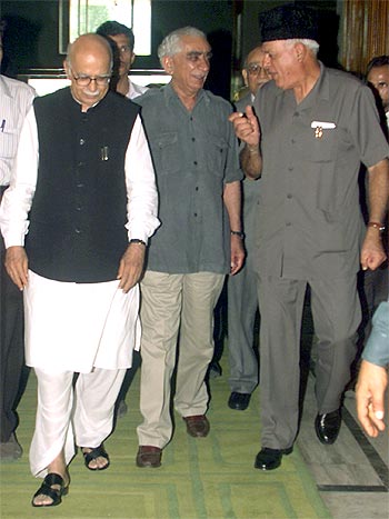 A file photograph of Jaswant Singh with L K Advani and National Conference leader Farooq Abdullah