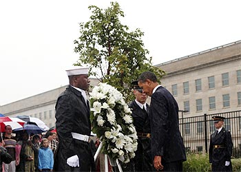 US President Barack Obama lays a wreath at the Pentagon near Washington