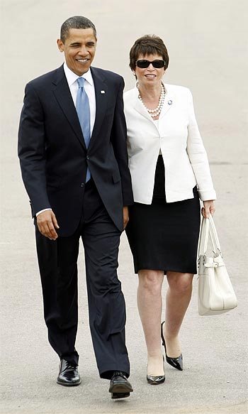 US President Barack Obama with senior White House advisor Valerie Jarrett