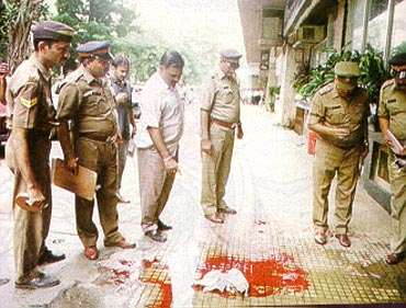 File picture of the Mumbai police inspecting an encounter site