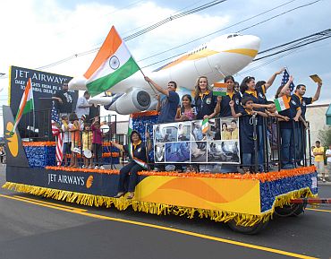 Mallika Sherawat glams up India Day parade