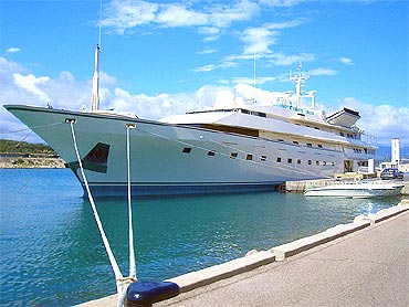 The Kingdom 5KR yacht