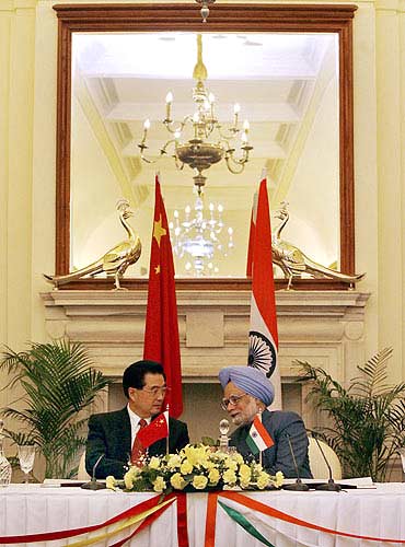 Prime Minister Manmohan Singh and Chinese President Hu Jintao