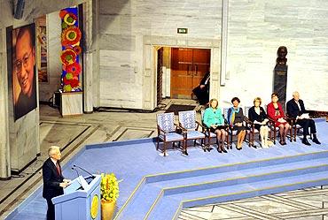 Norwegian Nobel Committee chairman Thorbjorn Jagland speaks at the ceremony