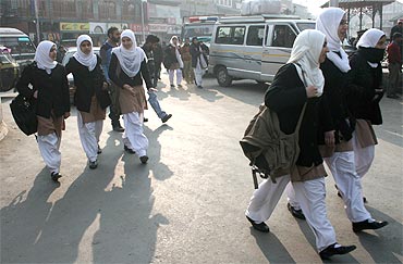 No winter vacations for Kashmir students!