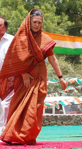 Congress chief Sonia Gandfhi