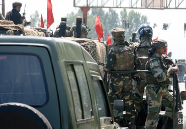 Army parades through the riot-torn Srinagar