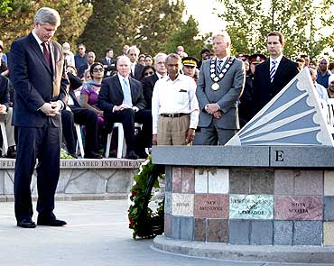 Canadian PM Stephen Harper paying homage at the Kanishka victims' memorial