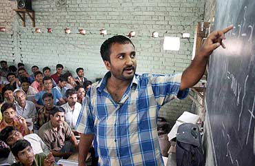 Anand Kumar taking a class