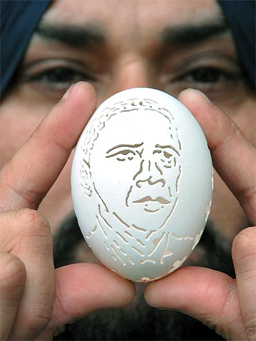 Obama is everywhere: On slippers, eggs and books!