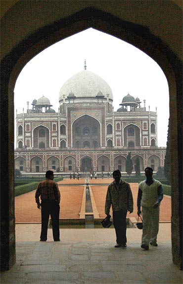 The Humayun's tomb in Delhi, which Obama will visit