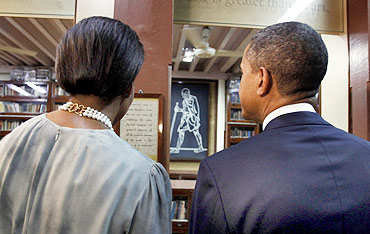 Obamas at the Gandhi museum