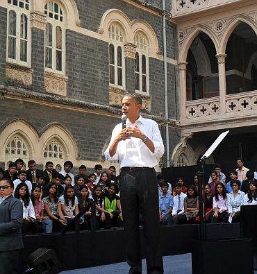Obama interacts with the students