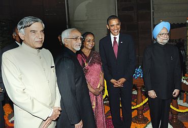 Union minister Pawan Bansal, Hamid Ansari, Speaker Meira Kumar, Obama and Dr Singh at Parliament