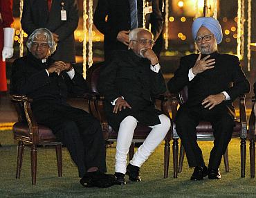 Former President APJ Abdul Kalam, Vice President Hamid Ansari and Prime Minister Manmohan Singh at the dinner