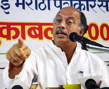 Gurudas Kamat, Kripashankar Singh's predecessor as Mumbai Congress chief