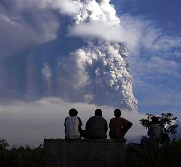 Indonesia's Fire Mountain is still erupting!