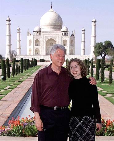 US President Bill Clinton with daughter Chelsea at the Taj Mahal during his visit in 2000