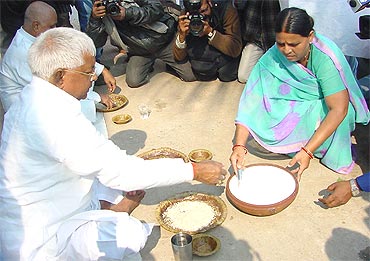 Lalu and wife Rabri at an election rally in Bihar