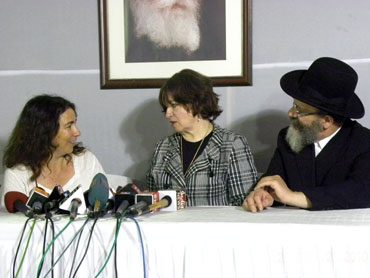 Aimee Ginsburg, Freida and Rabbi Nachman Holtzberg at Nariman House