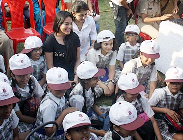 Sonkashi with school children