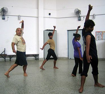 Astad Deboo trains with his students ahead of their performance at the CWG