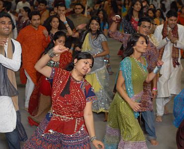Hundreds of Indian Americans turned up at the at Garden State Exhibit Centre in Somerset to take part in the Navratri celebrations