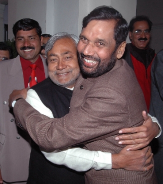LJP chief Ram Vilas Paswan with Bihar CM Nitish Kumar in happier times