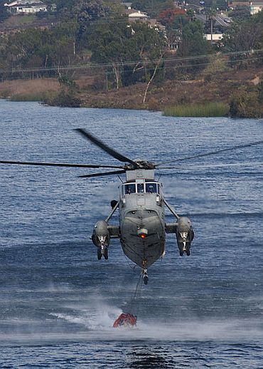 Why is Navy mum on use of junk US choppers?