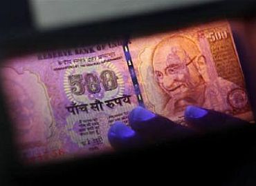Fake money worth Rs 120,000,000,000,000 in India