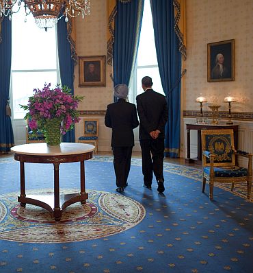 Prime Minister Manmohan Singh with US President Barack Obama in November 2009