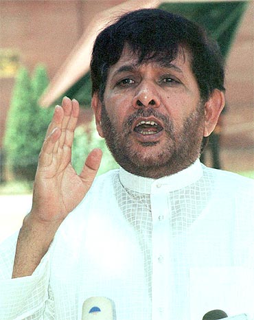 Janata Dal-United leader Sharad Yadav