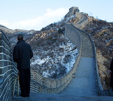President Barack Obama tours the Great Wall in Badaling, China, November 18, 2009
